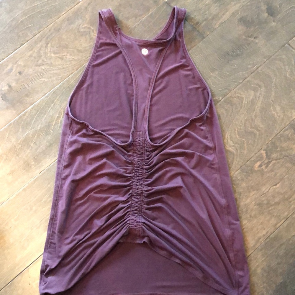 Lululemon workout top